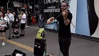 Street Violin performing