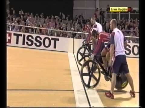 Glasgow Track Cycling World Cup 2012/2013 - Women's Sprint Semi (Jess Varnish vs Becky James)