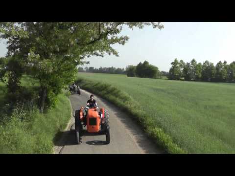 raduno trattori epoca Bedizzole 2011   1/2