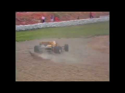 1987 F1 Spanish GP - Adrian Campos goes off road at race start
