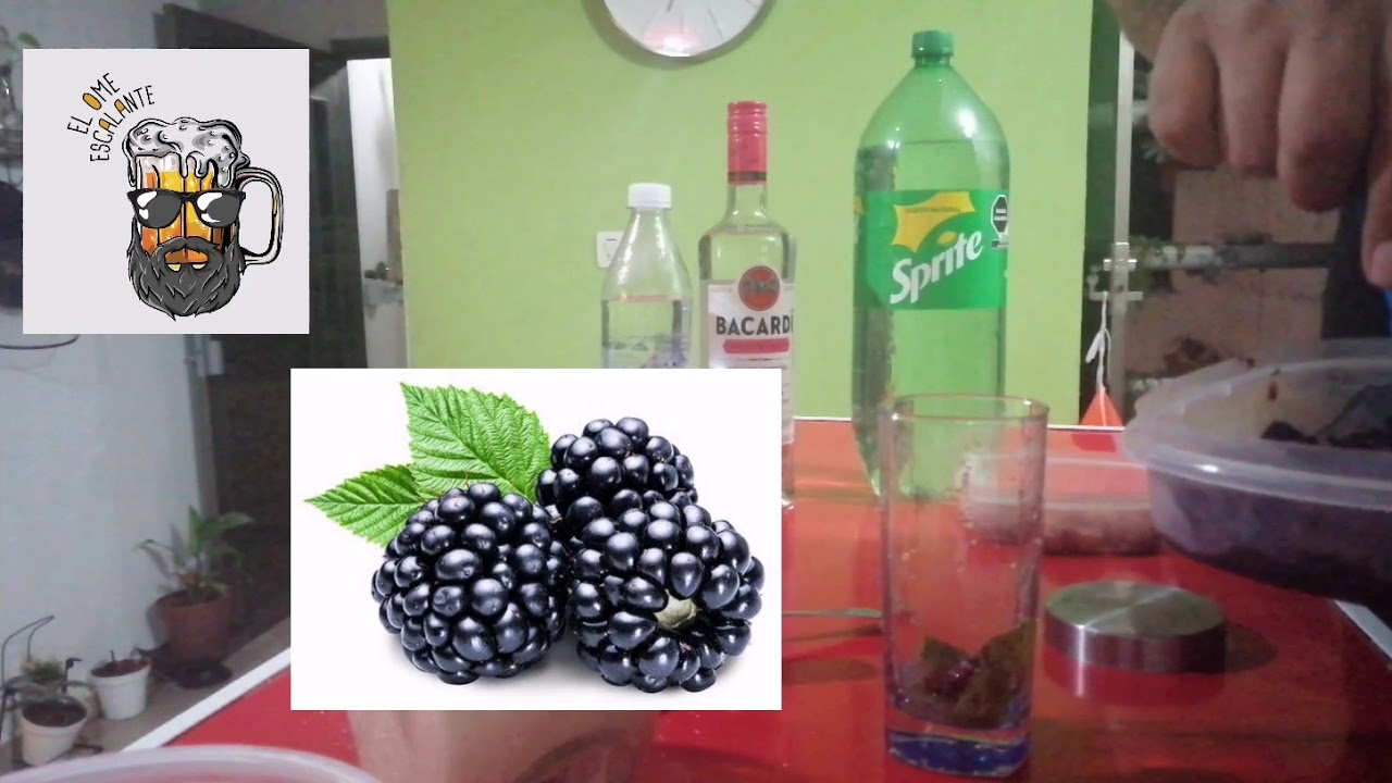 cóctel con Bacardi Raspberry (frambuesa)