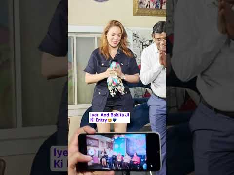 Iyer & Babita Ji’s Stunning Entry at TMKOC Event! ✨🔥