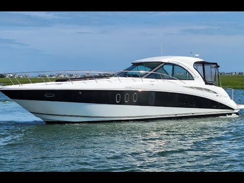 Cruisers Yachts 390 Sports Coupe video
