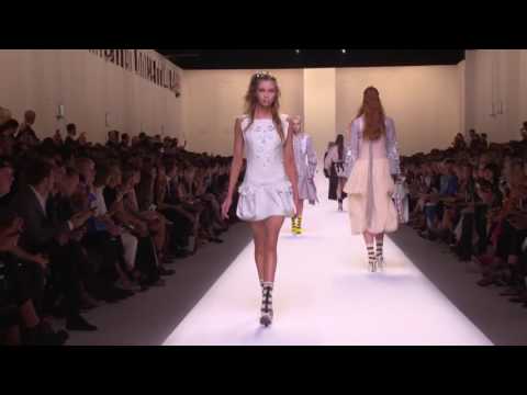 Fendi I Women´s Spring Summer 2017 Fashion Show
