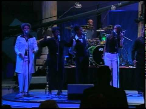 Martha Munizzi - Mighty God - Live! (@marthamunizzi)