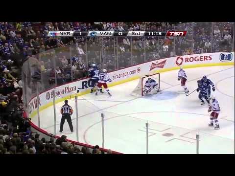 Vancouver Canucks vs New York Rangers Highlights 10/18/11