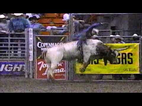 Adriano Moraes vs Bell Hop - 97 PBR Boise (88 pts)