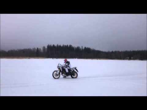 Honda CRF1000L Africa Twin Drag Race