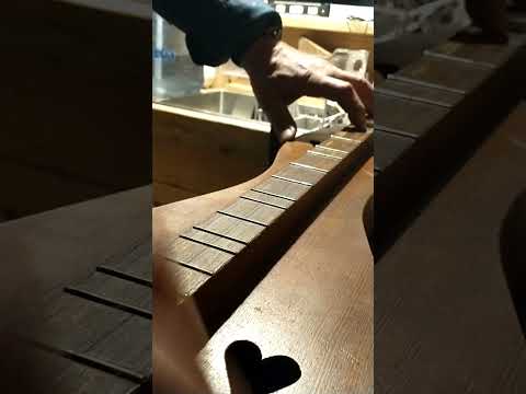 Arne plays "Dandelion River Run (by Richard Farina) on a dulcimer.