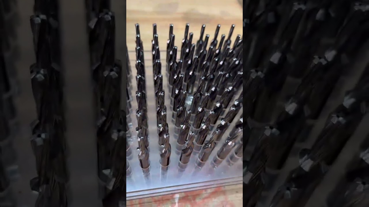 Here is non-standard milling cutter，it is wait packing now