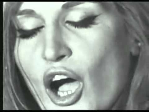 DALIDA.     Je reviens te chercher.