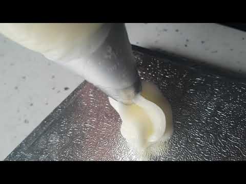 stable cream cheese frosting