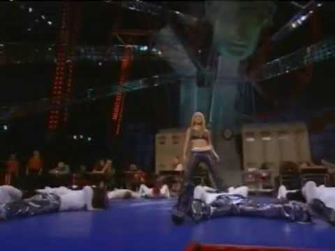 Britney Spears - Mtv VMA 1999 (...Baby One More Time)