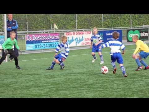 Zoetermeer F1 - Oliveo F1 - voetbalwedstrijd