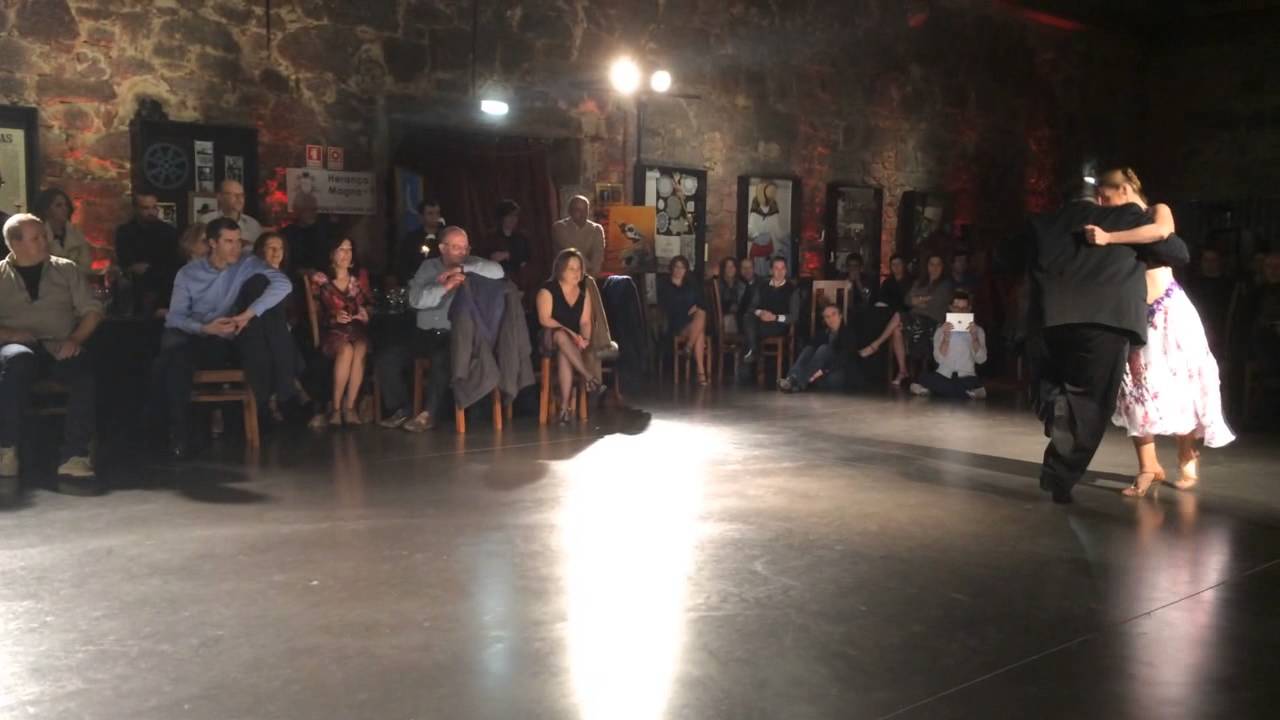 4.4 Alejandra Mantiñan y Aoniken Quiroga