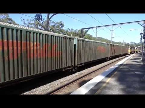 3 x NR's and a 93 class loco with 6BA6 at Lisarow - 28/3/15