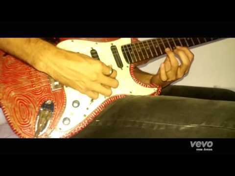 YURI MENNA E SEU BRINQUEDO