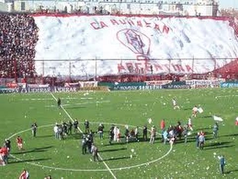 "Huracan ( Subtitulado) | Canciones de hinchadas - Canciones de Futbol" Barra: La Banda de la Quema &bull; Club: Huracán