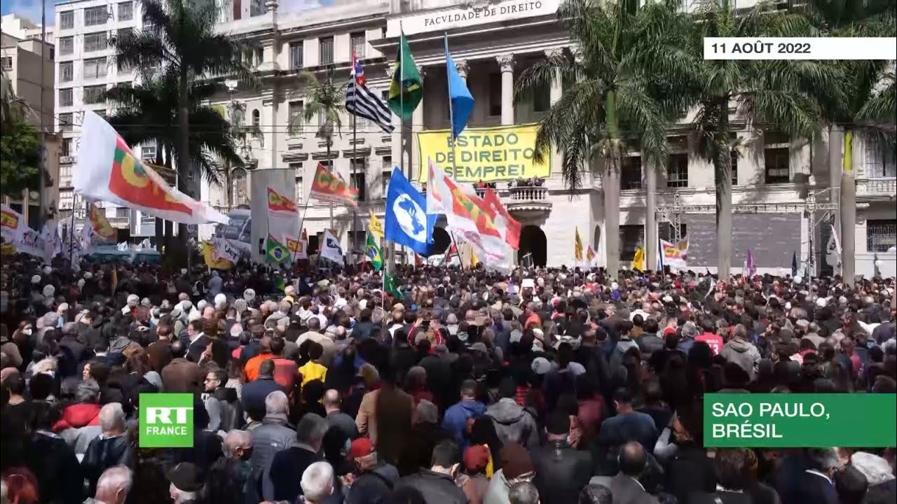 Sao Paulo : des Brésiliens manifestent pour «défendre la démocratie»