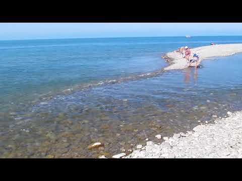 Лазаревское | Пляж, где река впадает в море