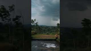 Download lagu Suara angin puting beliung #anginputingbeliung #angin #suaraangin #nature mp3