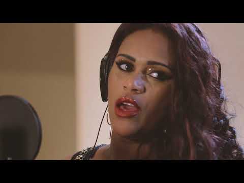 Sandra Portella - Amor não é Brinquedo