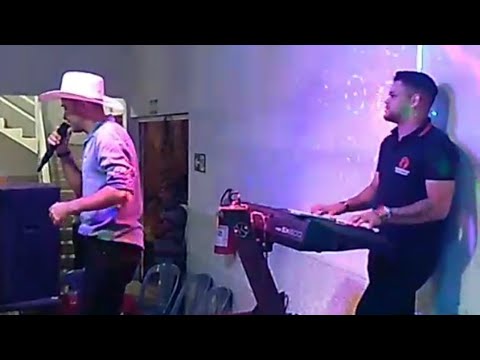 Luiz Carlos e Leandro -  Baile Da Terceira Idade em Teixeiras MG