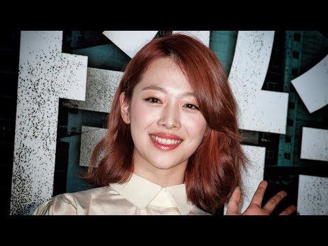 K-Pop Star Sulli Dies at 25
