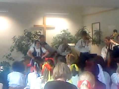 Súrodenci Ivanovci - Chodzi mili po dvore