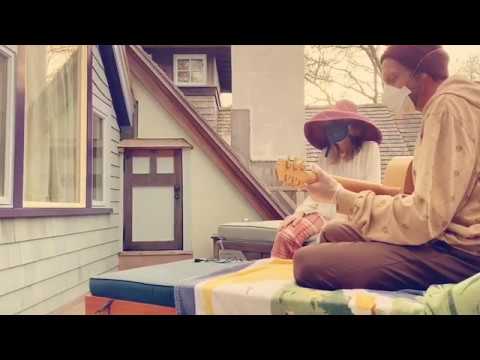 Videoclip de I'm All It Takes To Make You Happy — Carly Simon