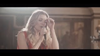 LeAnn Rimes - How To Kiss A Boy (Official Video Clip)