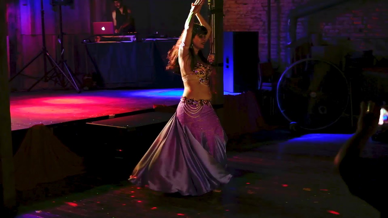 Hire A'isha Belly Dancer in Kansas City, Kansas
