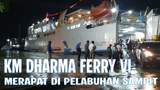 Download lagu KM DHARMA FERRY VI MERAPAT DI PELABUHAN SAMPIT mp3