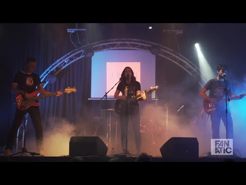 Enana White - 3 Caras (Sala Fanatic)