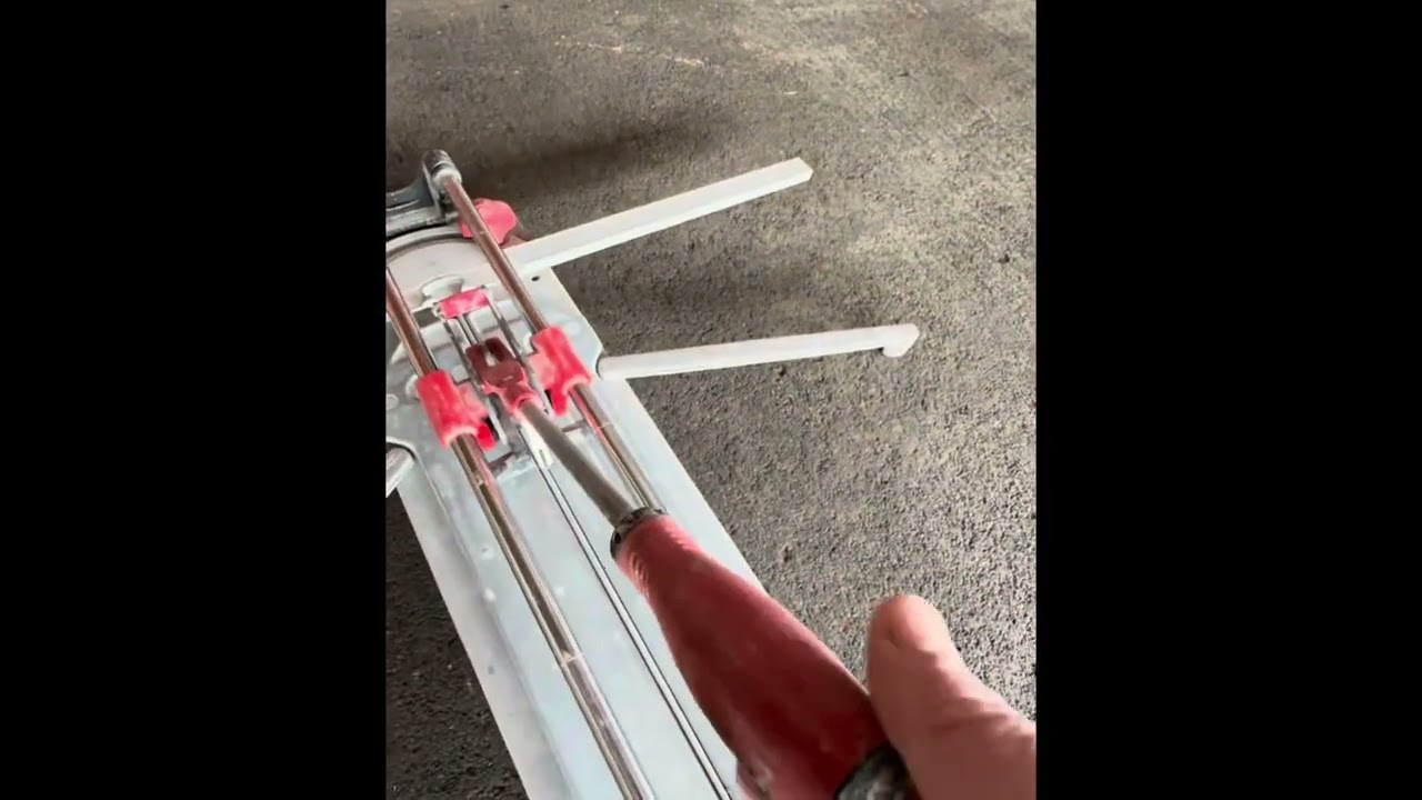 Coupe carreaux manuel