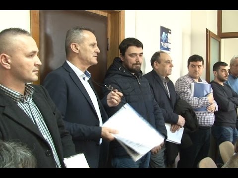 Consilierii locali continuă lupta în instanță