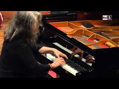 Martha Argerich plays Schumann's Piano Concerto in A minor (cond. Pappano) - Rome, 19 Nov 2012