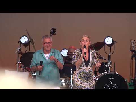 Helen Sjöholm & Tommy Körberg - Det är vi ändå