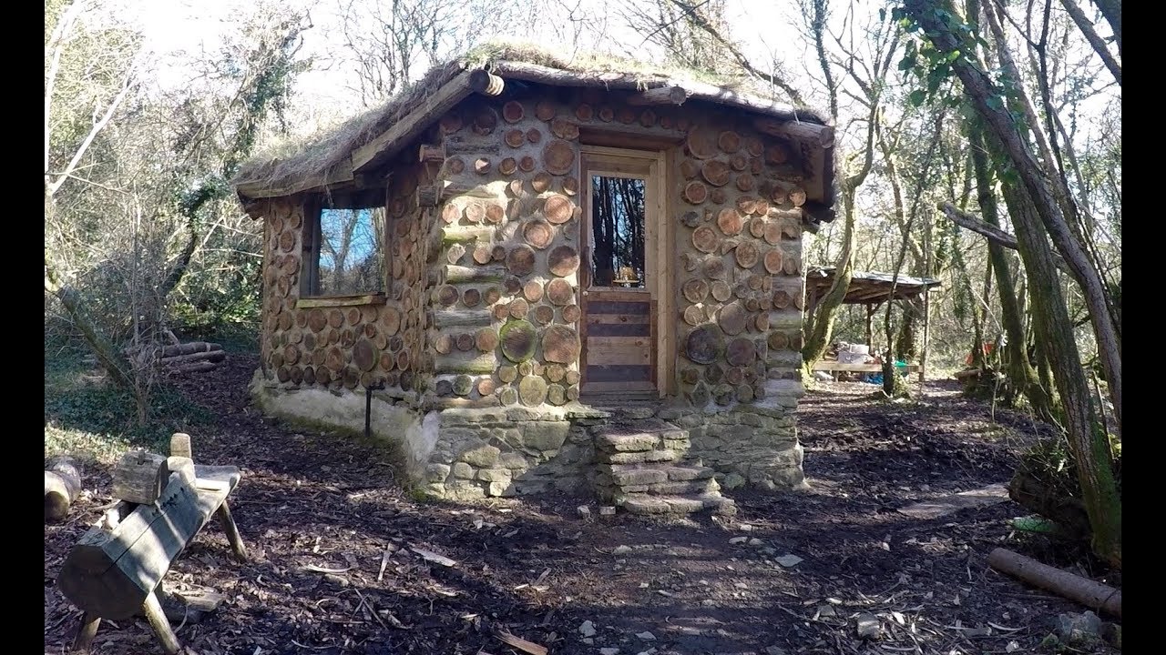 A year off grid in my roundhouse