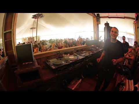 Quest @ Shelter // @ Surreal Park // Balneário Camburiú