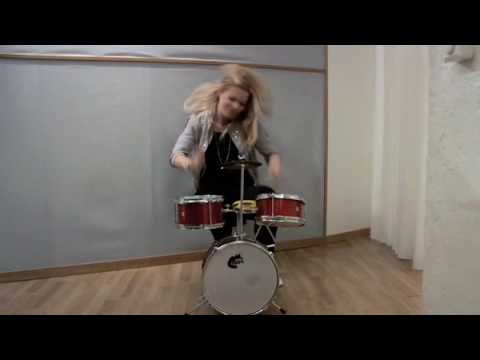 therese grankvist on the drums
