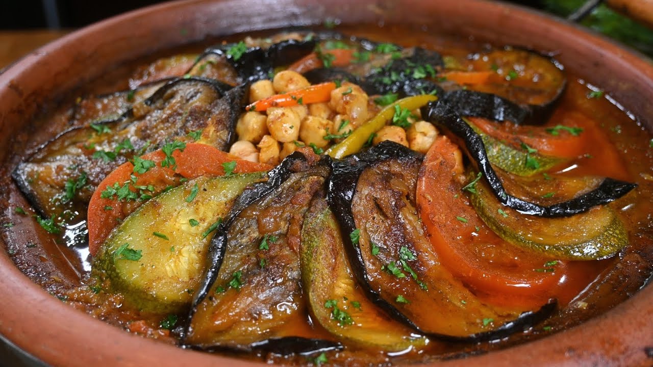 عمل طاجين لحم ودجاج روعه