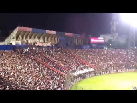 "Festejo y avalancha vs Deportivo Cali - la plaza y comando" Barra: La Plaza y Comando • Club: Cerro Porteño