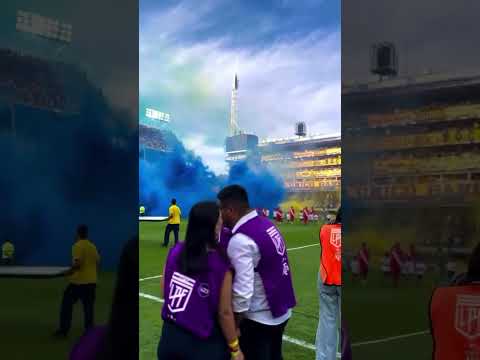 "LIKE PARA ESTA TREMENDA HINCHADA " Barra: La 12 • Club: Boca Juniors • País: Argentina