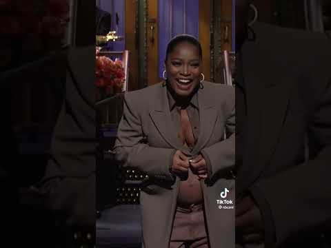 Keke Palmer announces she’s pregnant on SNL 😱😱