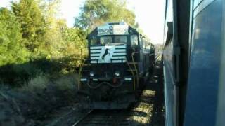 preview picture of video 'Amtrak Train 20 Racing NS Lite Engines Northbound at Manassas Grade Crossing'