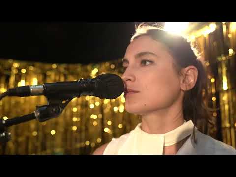 Lou de la Falaise - Moi Je (Live Session)