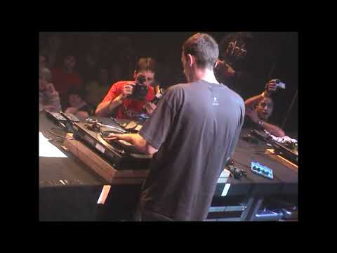 ITF WORLD 2002 - Beat Juggling Europe Final - DJ TROUBL vs DJ JAY-K Round 1