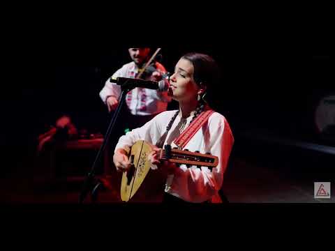 #Geneza-David Ciente “Ia porumbul,na porumbul” 🌽🌽🌽🎵🎶