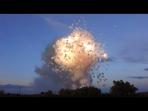 Adelfia, San Trifone 2017 - PIROTECNICA CAVOUR ditta BOCCIA - 10.11.2017